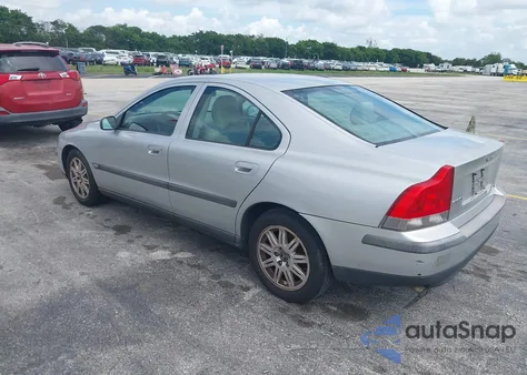 2004 Volvo S60 2.4 from USA, damaged, VIN YV1RS61T242325508